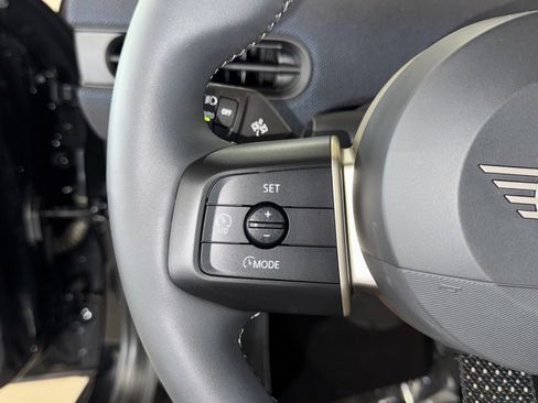 Used 2025 MINI Cooper S FWD image 18