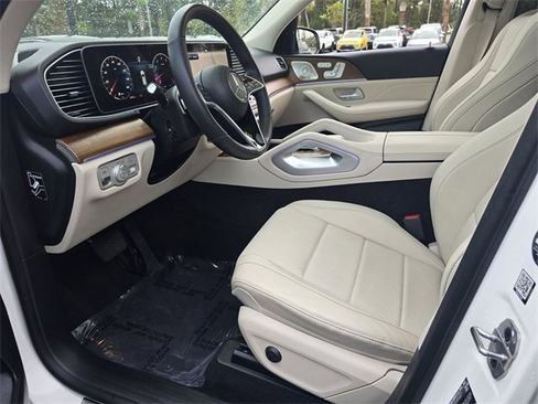 Used 2024 Mercedes-Benz GLE 450 4MATIC image 4