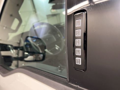 New 2026 Ford F250 Platinum image 34