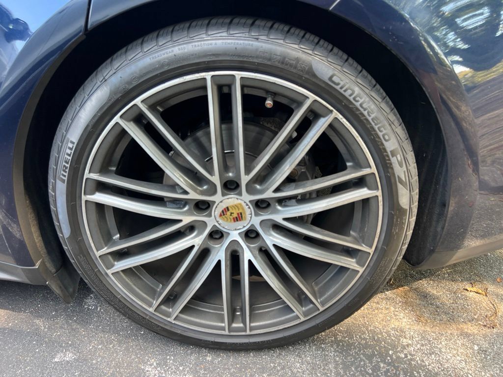 Used 2017 Porsche Panamera 4 AWD/4WD image 8