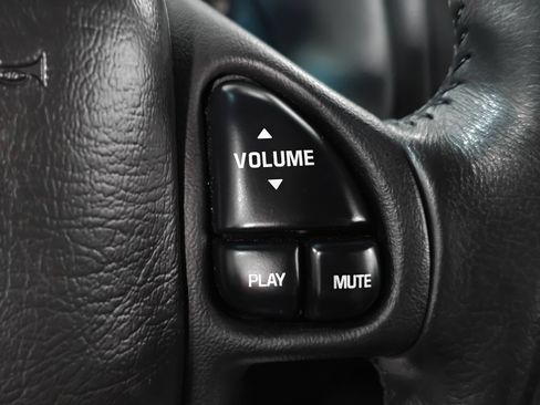 Used 2000 Chevrolet Camaro Z28 w/ SS Performance/Appearance Pkg image 38