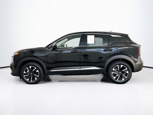 Used 2025 Nissan Kicks SR image 4