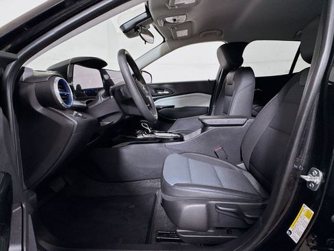 Certified 2026 Chevrolet Trax LT FWD image 17