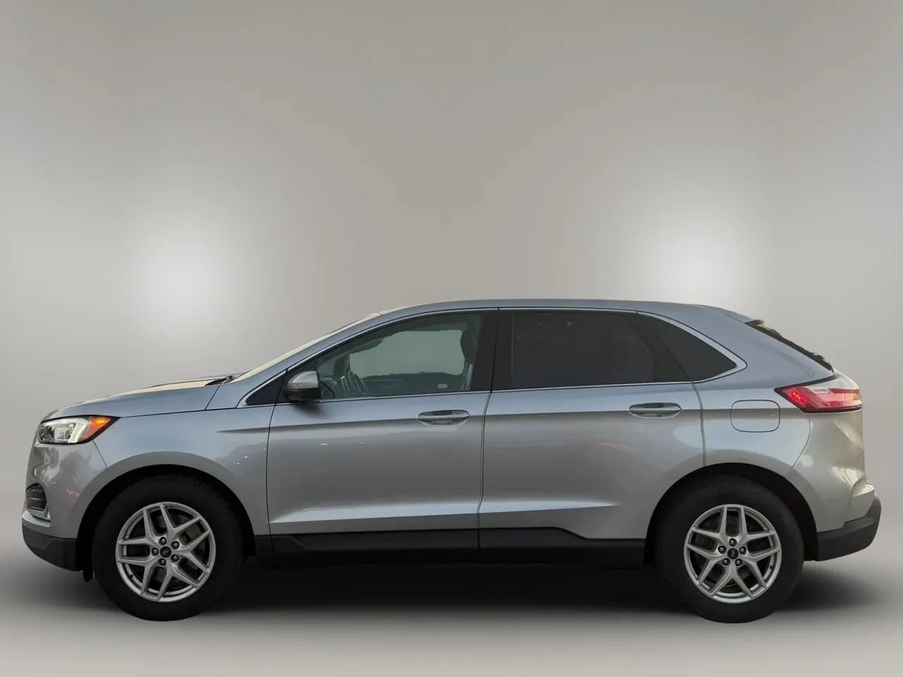 Used 2021 Ford Edge SEL AWD/4WD image 4