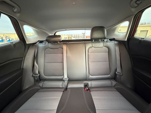 Used 2025 Chevrolet Trax LT image 36