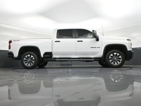 Used 2023 Chevrolet Silverado 2500 Custom w/ Custom Convenience Package image 30