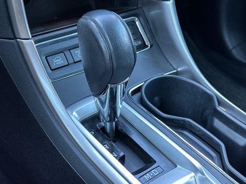 Certified 2021 Subaru Ascent Limited w/ Technology Package image 22