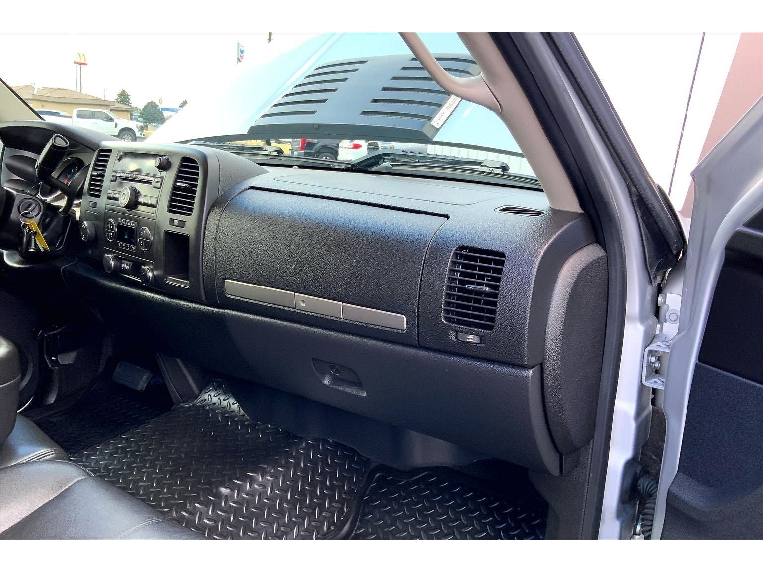 Used 2012 GMC Sierra 2500 SLE w/ SLE Preferred Package AWD/4WD image 18