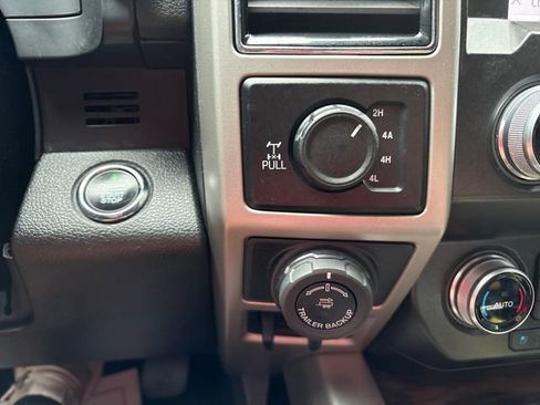 Used 2020 Ford F150 Lariat w/ Equipment Group 502A Luxury AWD/4WD image 17