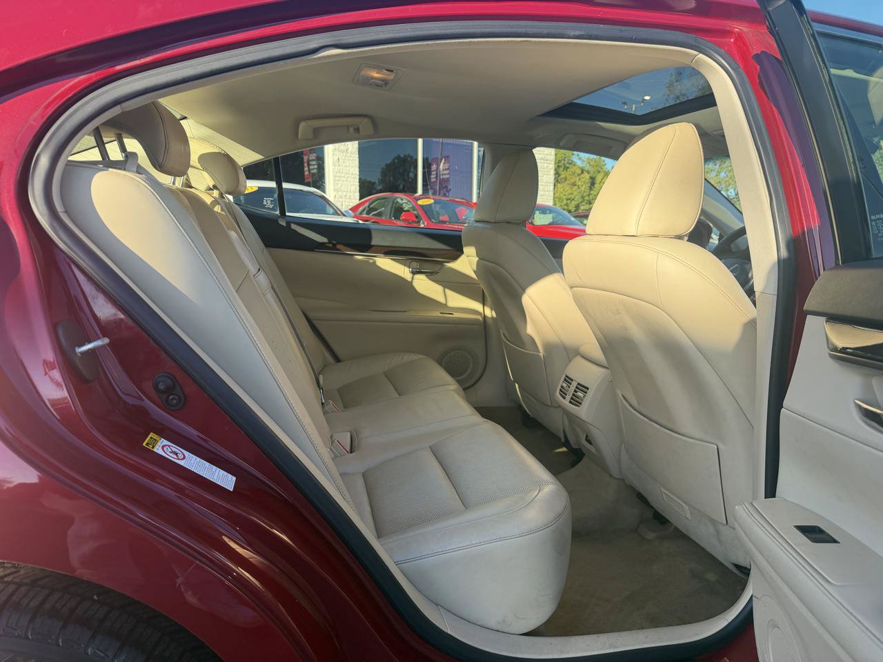 Used 2014 Lexus ES 350 w/ Luxury Package FWD image 15