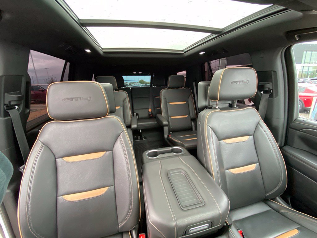 Used 2023 GMC Yukon AT4 w/ AT4 Premium Package AWD/4WD image 29