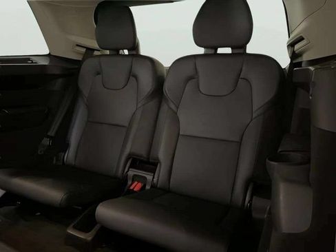 Used 2025 Volvo XC90 B5 Core AWD/4WD image 94