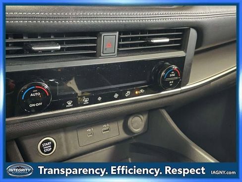 Used 2023 Nissan Rogue SV AWD/4WD image 30