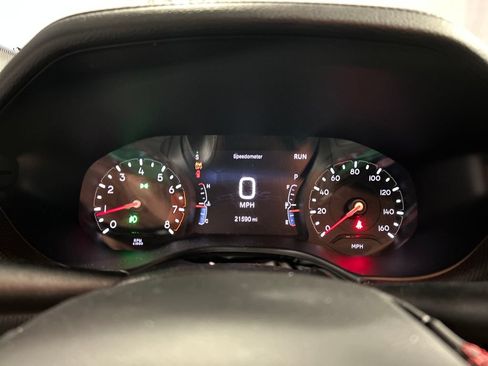 Used 2025 Jeep Compass Trailhawk w/ Trailhawk Convenience Group AWD/4WD image 16