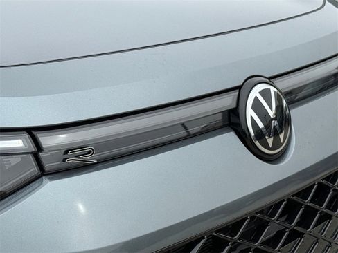 New 2026 Volkswagen Tiguan SE R-Line image 3