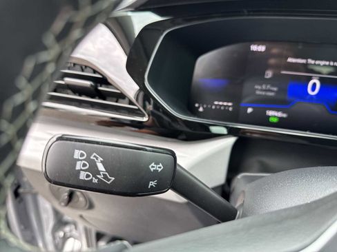 Certified 2023 Volkswagen Taos S FWD image 32