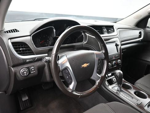 Used 2017 Chevrolet Traverse LT w/ Style and Technology Package AWD/4WD image 13