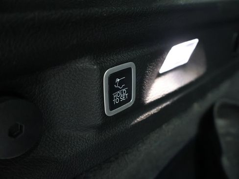 Used 2021 Jeep Grand Cherokee L Overland w/ Luxury Tech Group IV image 22