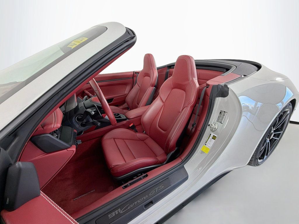 Certified 2023 Porsche 911 Cabriolet image 5