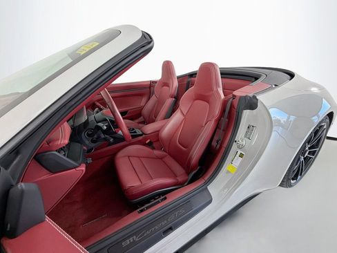 Certified 2023 Porsche 911 Cabriolet image 5