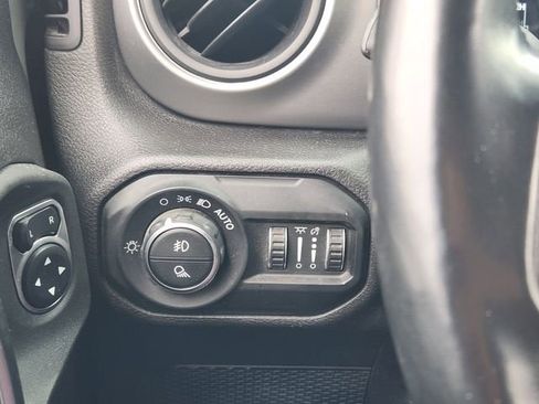 Used 2021 Jeep Gladiator Sport AWD/4WD image 23