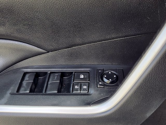 Used 2021 Toyota RAV4 LE FWD image 28