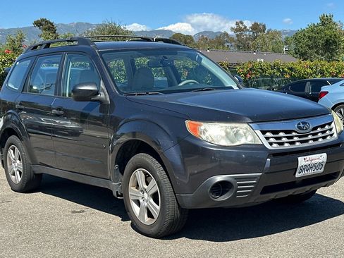 Used 2012 Subaru Forester 2.5X w/ Alloy Wheel Pkg AWD/4WD image 2