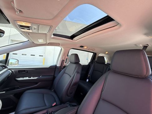 Used 2026 Honda Odyssey EX-L image 16
