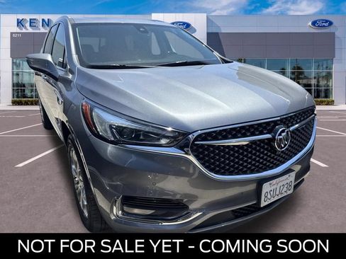 Used 2020 Buick Enclave Avenir w/ Avenir Technology Package FWD image 1