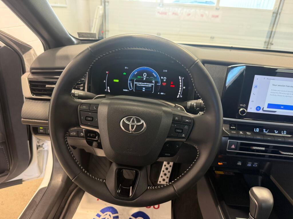 Certified 2026 Toyota Camry SE FWD image 27