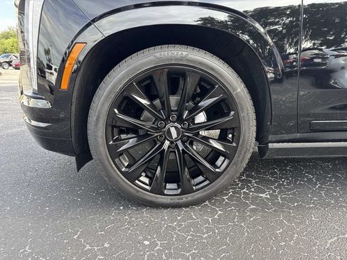 New 2026 Cadillac Escalade Platinum Sport w/ LPO, ONYX Package AWD/4WD image 10