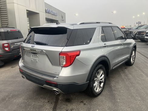 Used 2022 Ford Explorer Limited AWD/4WD image 7