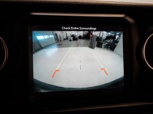 Certified 2019 Jeep Wrangler Unlimited Sahara image 26