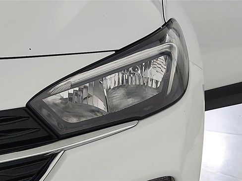 Used 2021 Buick Encore GX Preferred w/ Cold Weather Comfort Package FWD image 28