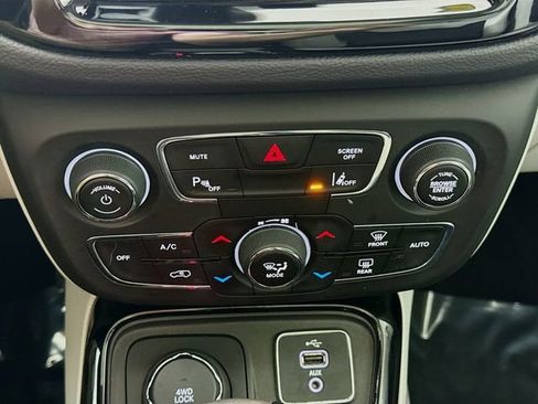 Used 2018 Jeep Compass Limited w/ Navigation Group image 16