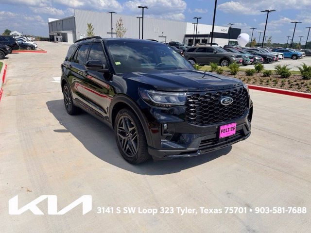 Used 2025 Ford Explorer ST-Line w/ Premium Package RWD image 1