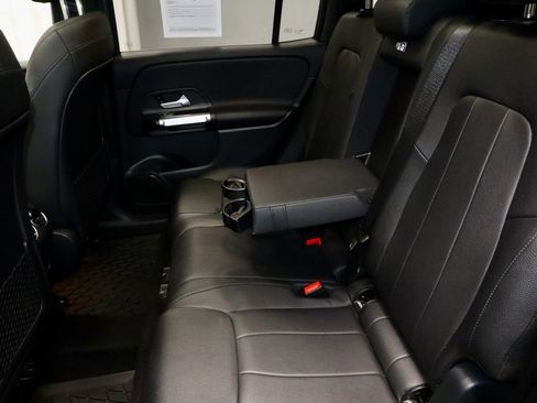 Used 2021 Mercedes-Benz GLB 250 4MATIC image 22