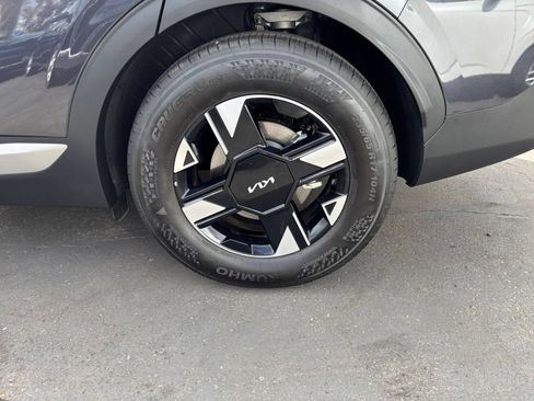 Used 2026 Kia Sportage LX FWD image 29