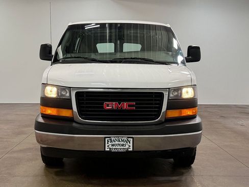 Used 2017 GMC Savana 2500 image 32