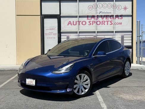 Used 2018 Tesla Model 3 Mid Range RWD image 4