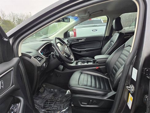Used 2020 Ford Edge SEL image 12