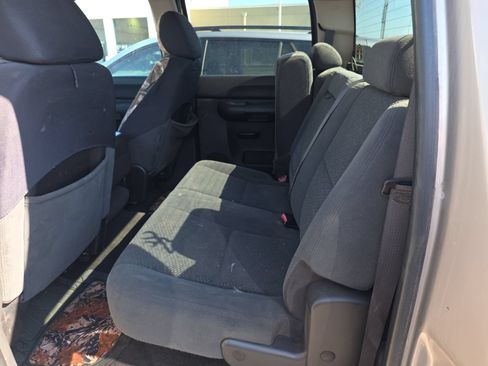 Used 2007 Chevrolet Silverado 1500 LT w/ 1LT Convenience Package AWD/4WD image 13