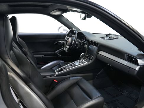 Used 2017 Porsche 911 Carrera S image 32