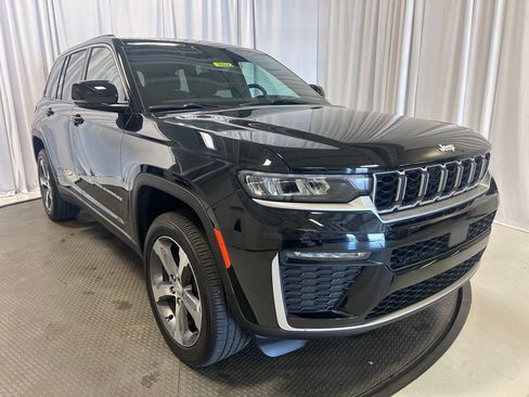 New 2026 Jeep Grand Cherokee Limited AWD/4WD image 25