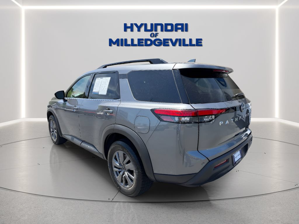 Used 2024 Nissan Pathfinder SV FWD image 4