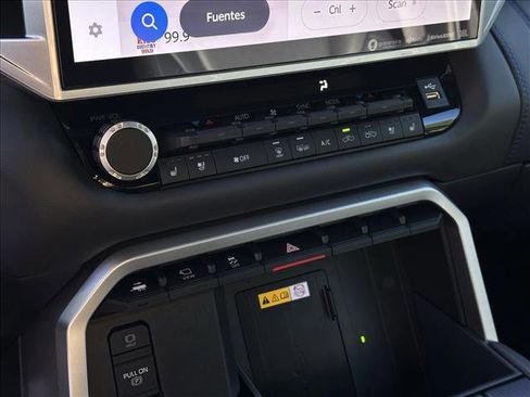 Used 2024 Toyota Tundra Platinum image 9