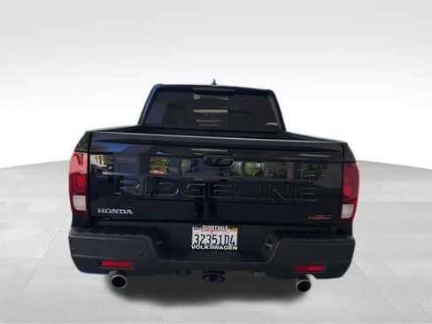 Used 2025 Honda Ridgeline TrailSport image 4