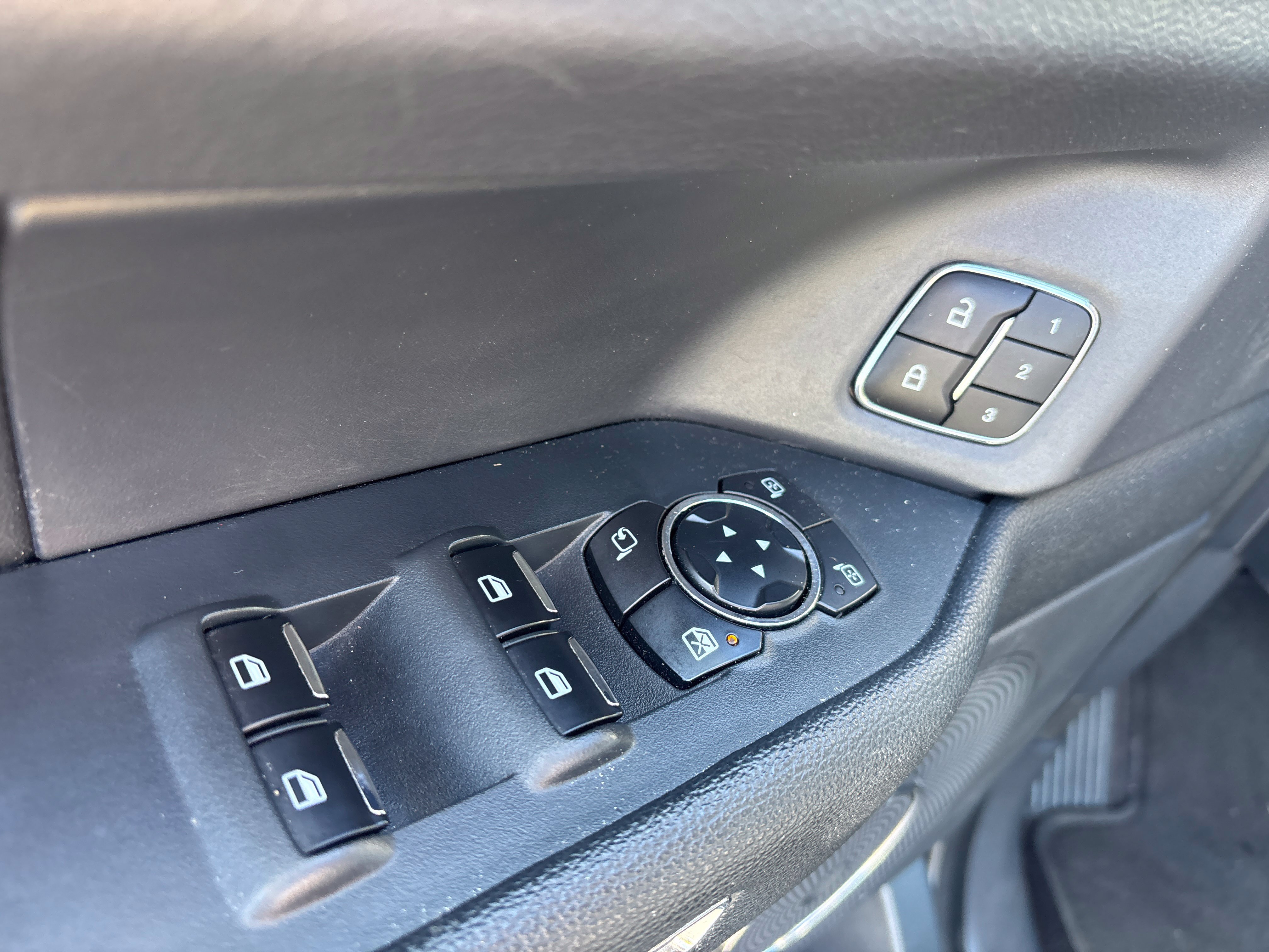 Used 2023 Ford Expedition Max XLT AWD/4WD image 16