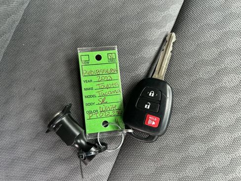 Used 2023 Toyota Tacoma SR image 27