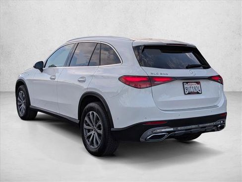 Certified 2025 Mercedes-Benz GLC 300 image 8